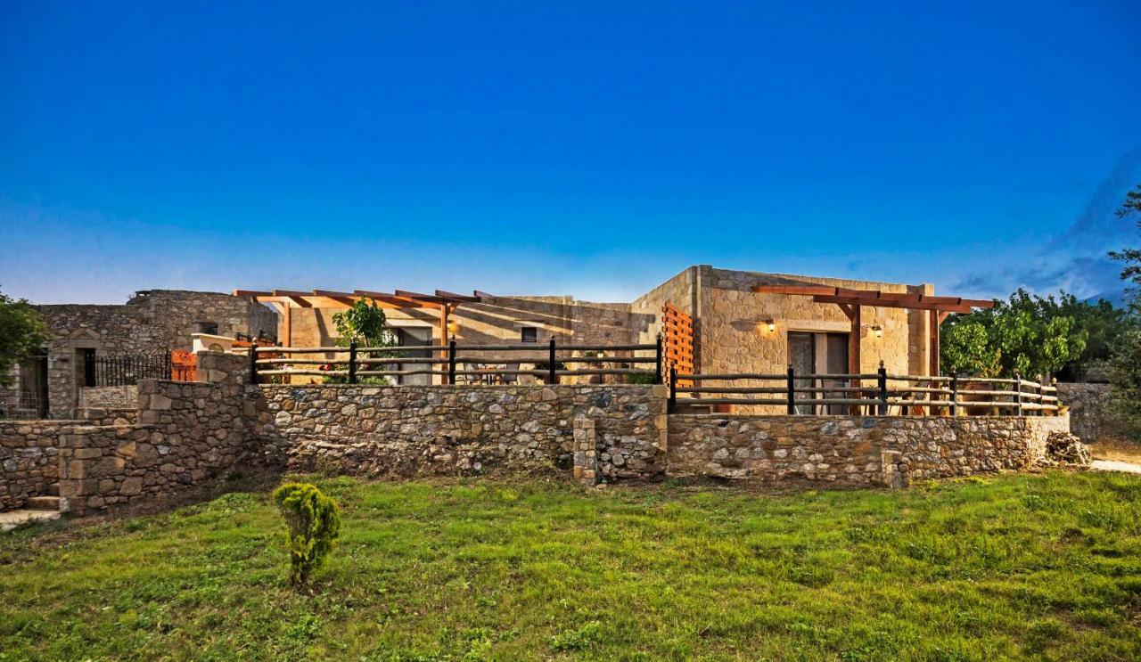 Petrakis Cretan Homes Kissamos Bagian luar foto