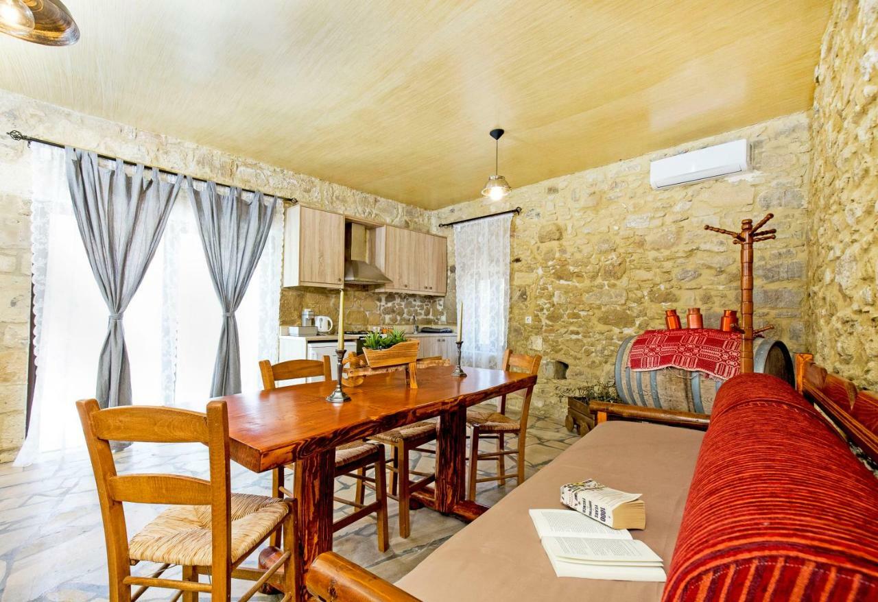 Petrakis Cretan Homes Kissamos Bagian luar foto
