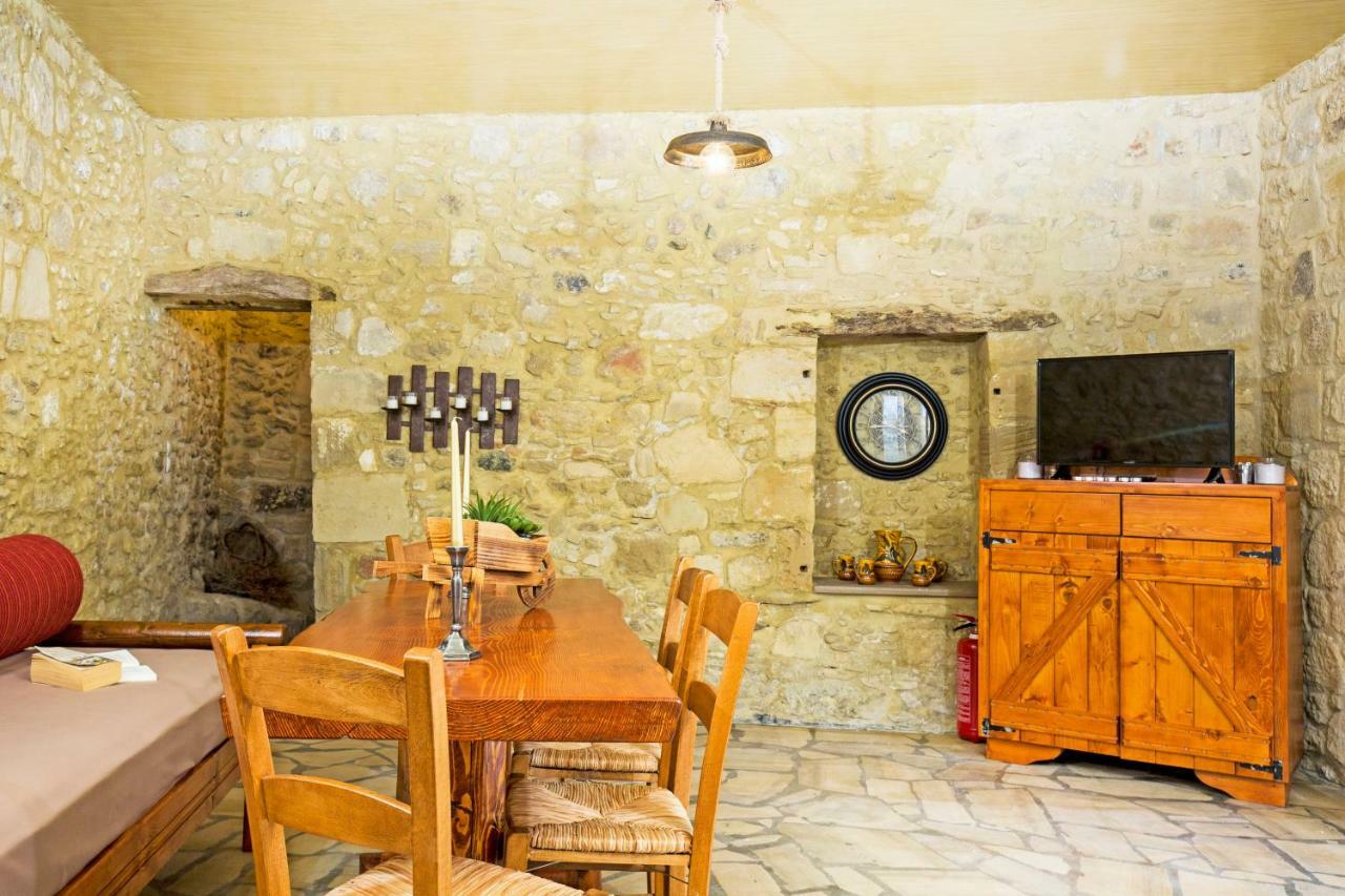 Petrakis Cretan Homes Kissamos Bagian luar foto