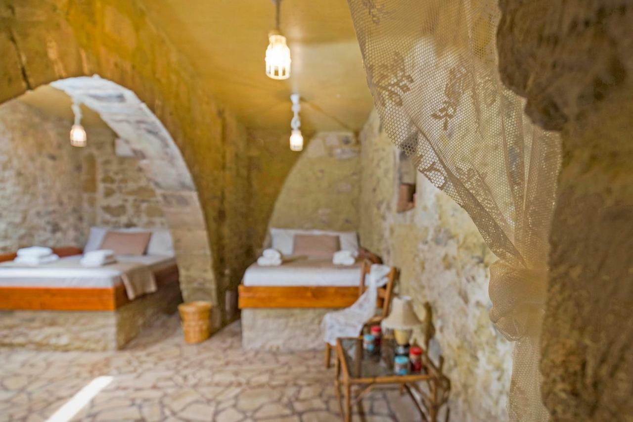Petrakis Cretan Homes Kissamos Bagian luar foto