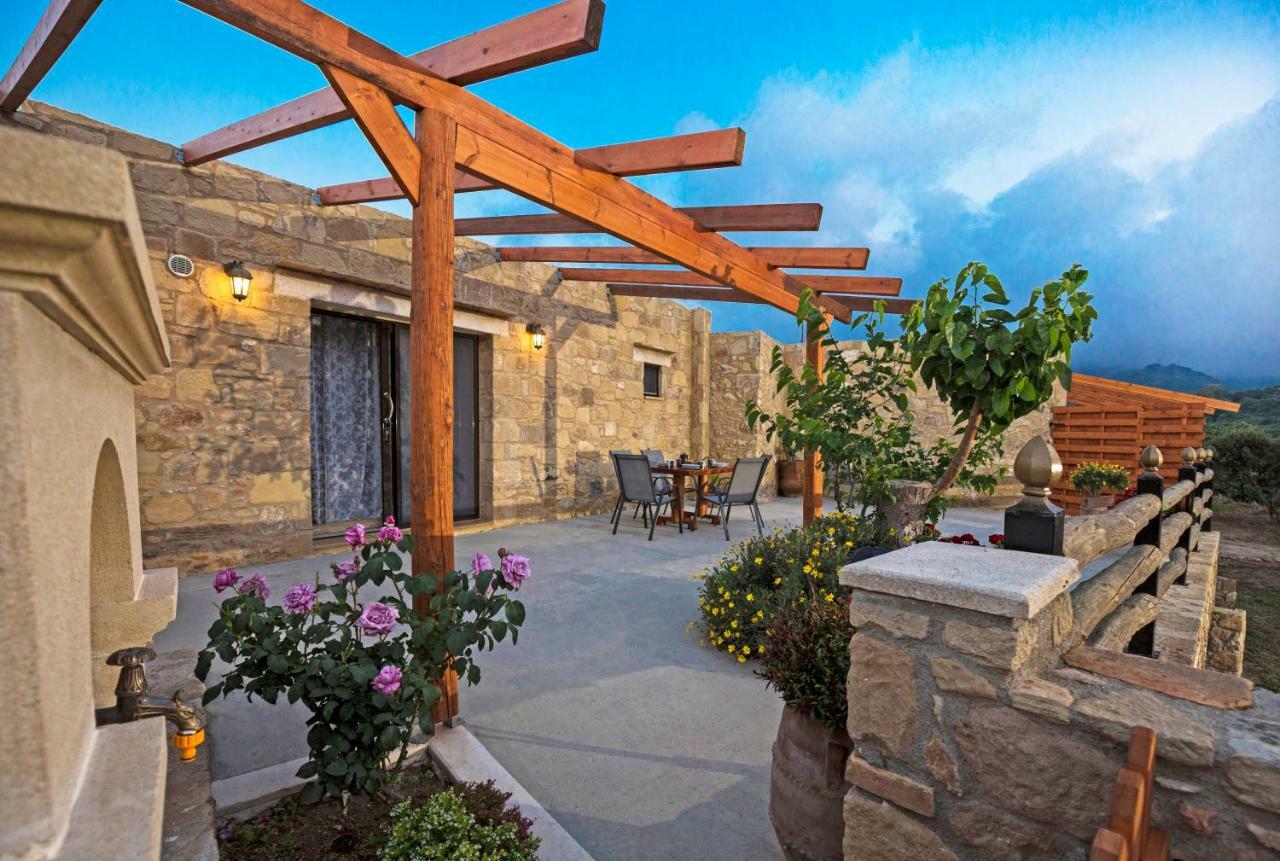 Petrakis Cretan Homes Kissamos Bagian luar foto