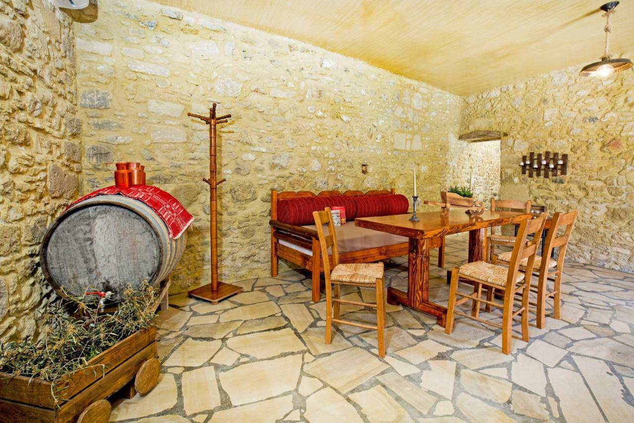 Petrakis Cretan Homes Kissamos Bagian luar foto