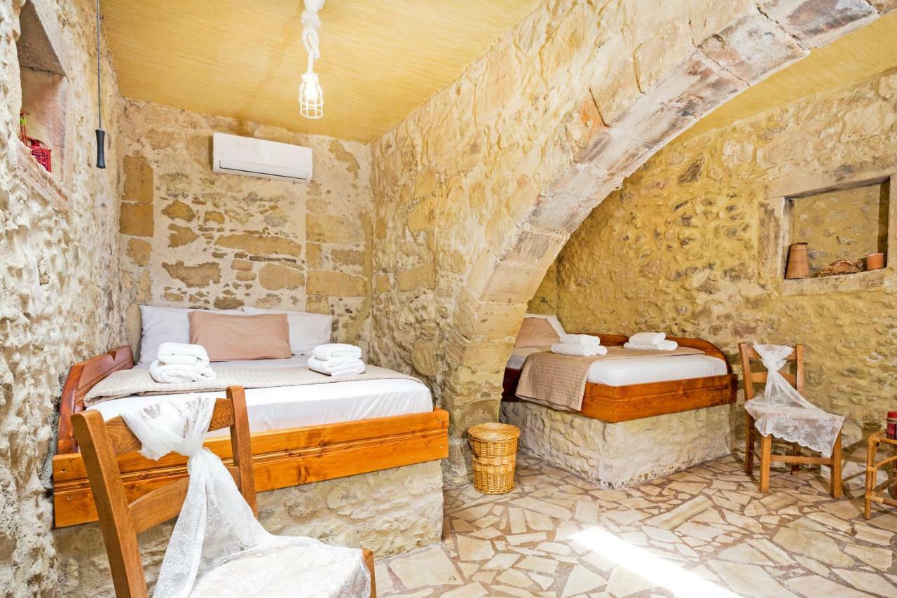 Petrakis Cretan Homes Kissamos Bagian luar foto