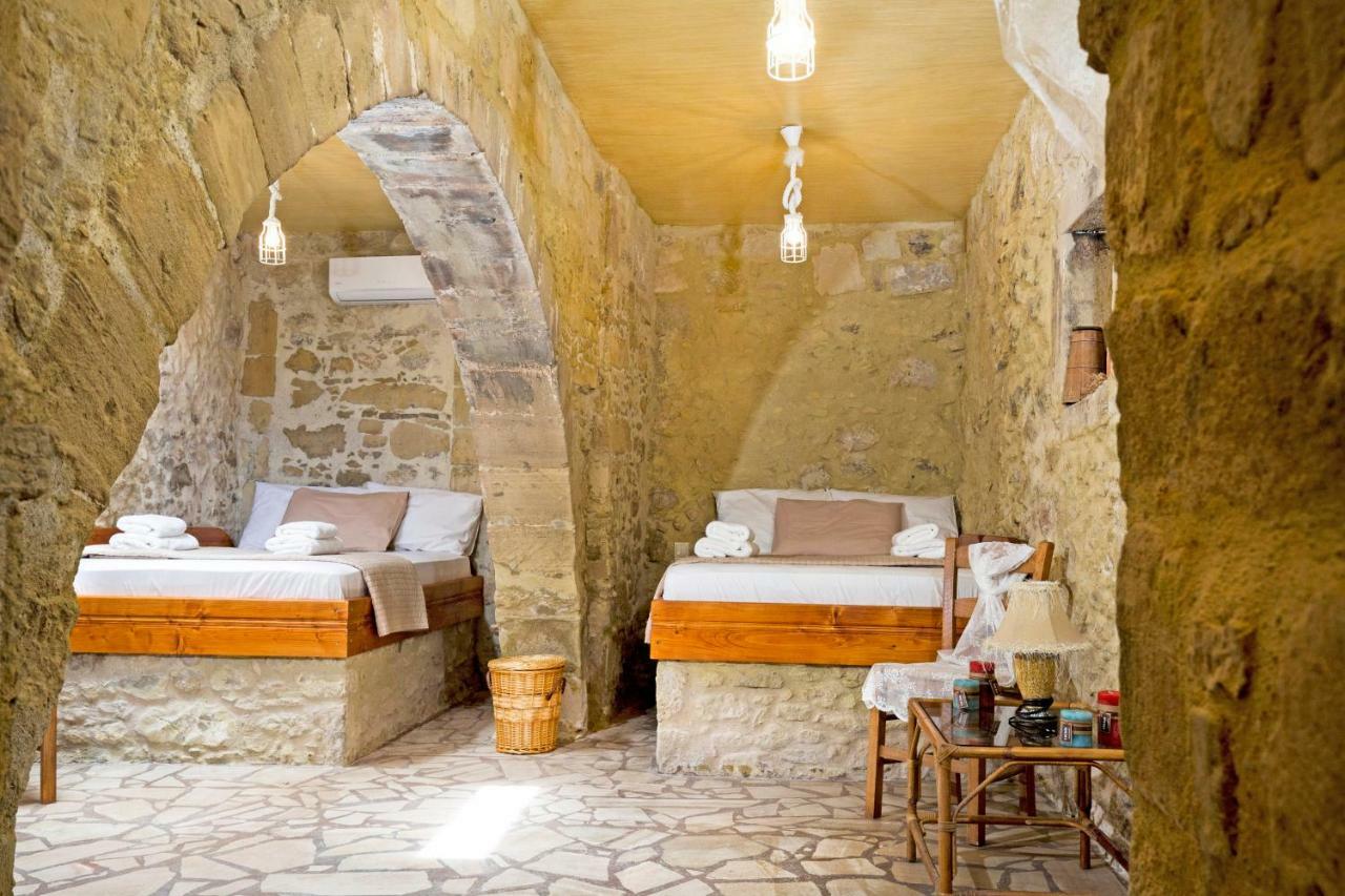 Petrakis Cretan Homes Kissamos Bagian luar foto