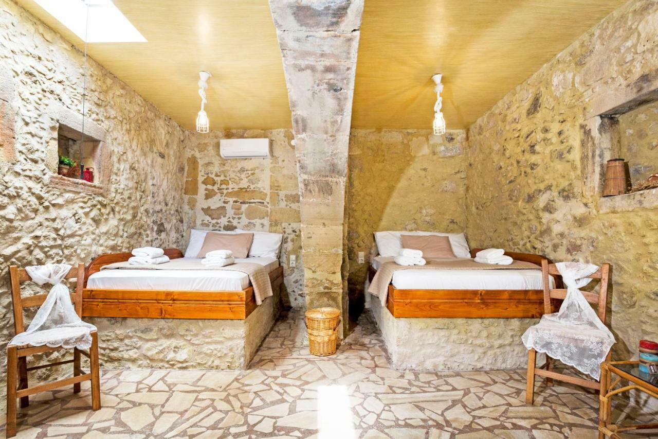 Petrakis Cretan Homes Kissamos Bagian luar foto