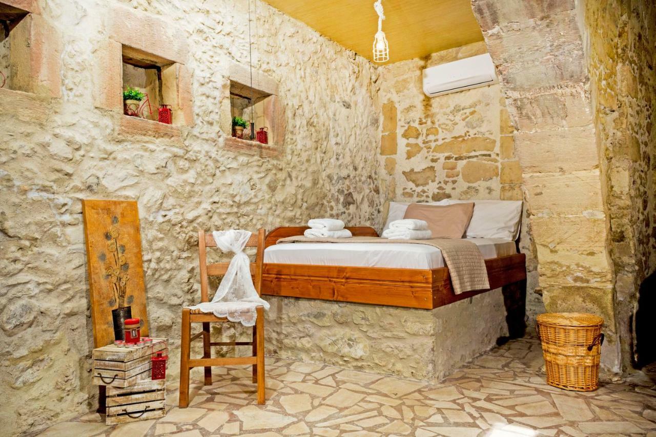 Petrakis Cretan Homes Kissamos Bagian luar foto