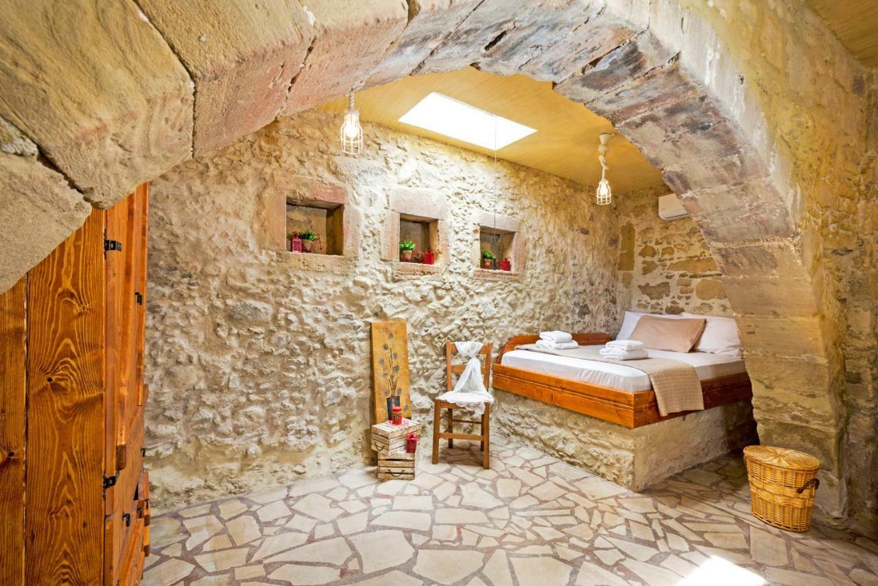 Petrakis Cretan Homes Kissamos Bagian luar foto