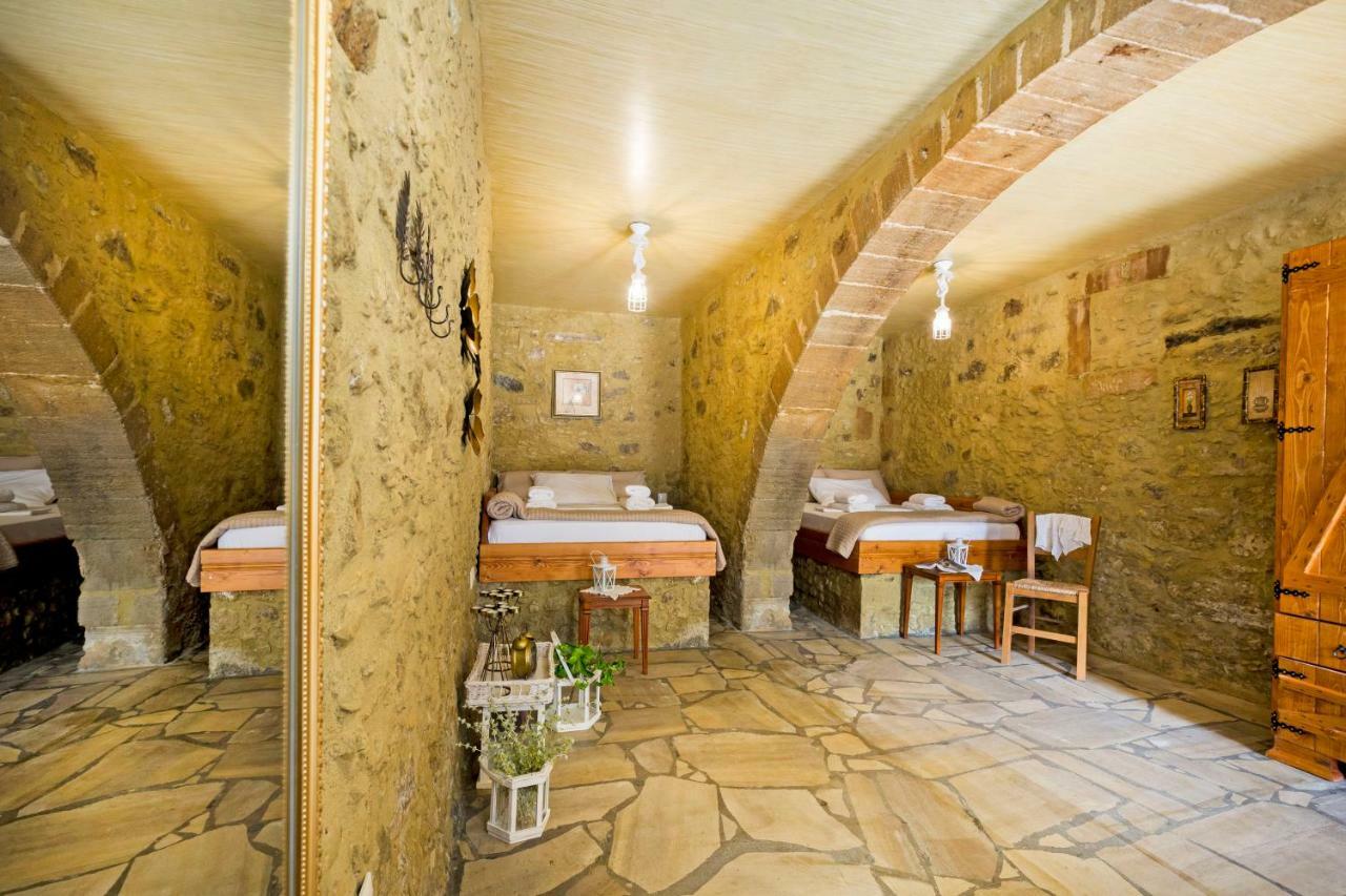 Petrakis Cretan Homes Kissamos Bagian luar foto