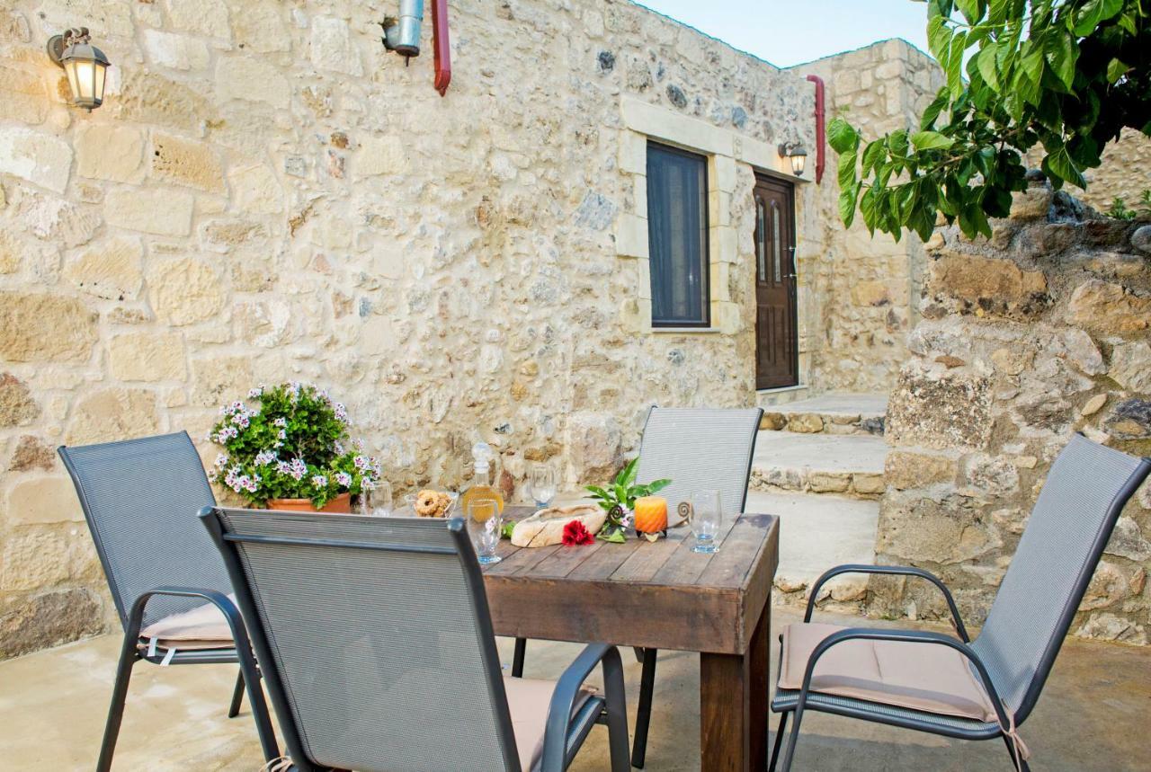 Petrakis Cretan Homes Kissamos Bagian luar foto