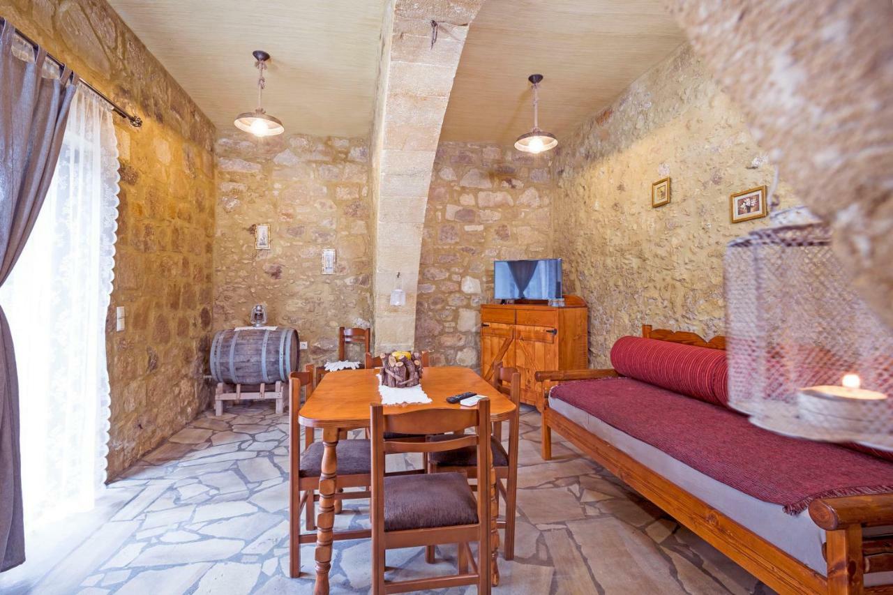 Petrakis Cretan Homes Kissamos Bagian luar foto