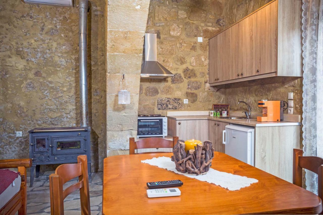 Petrakis Cretan Homes Kissamos Bagian luar foto