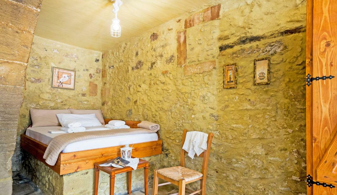 Petrakis Cretan Homes Kissamos Bagian luar foto