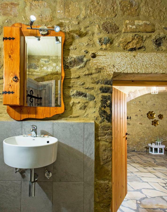 Petrakis Cretan Homes Kissamos Bagian luar foto